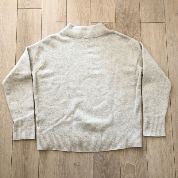 Uniqlo Wool Blend Mock Neck Sweater in White Light Grey Heather Size S - Picture 3 of 10